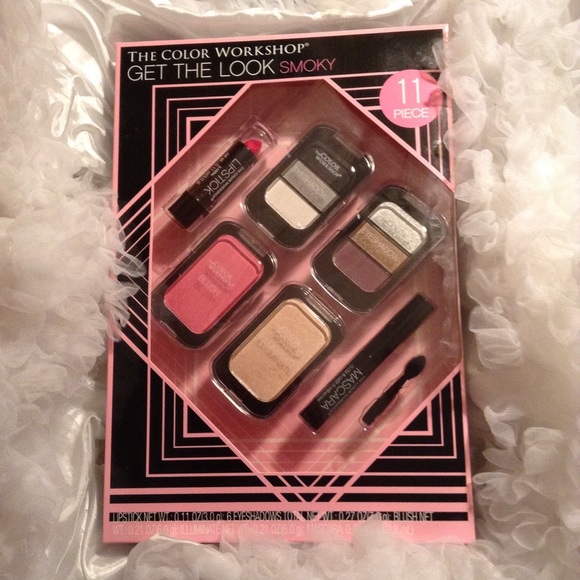 The Color Workshop Other - The Color Workshop Get the Look Smoky 11 Pc Set